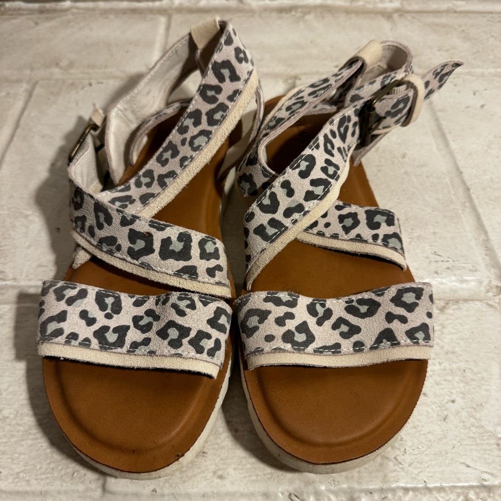 TOMS Womens Sidney Tread Snow Leopard Print Ankle Athletic Sandals Casual 7.5 - Picture 4 of 9